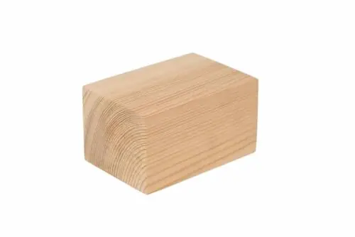 Neuer, gehobelter Palettenklotz