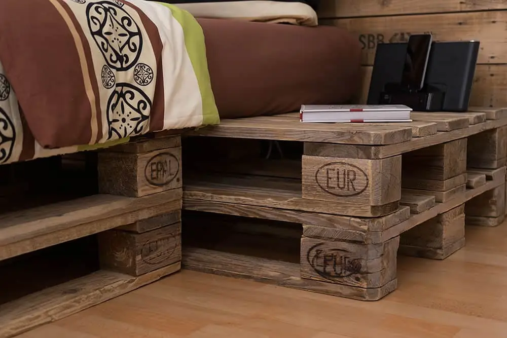 Palettenbett PALm Beach Einzelbett aus Paletten